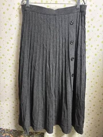 4L 사이즈 그레이 플리츠 롱 스커트 버튼 포함