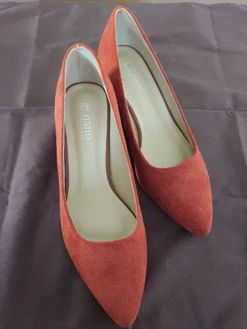 nano universe 스웨이드 펌프스 사이즈 36