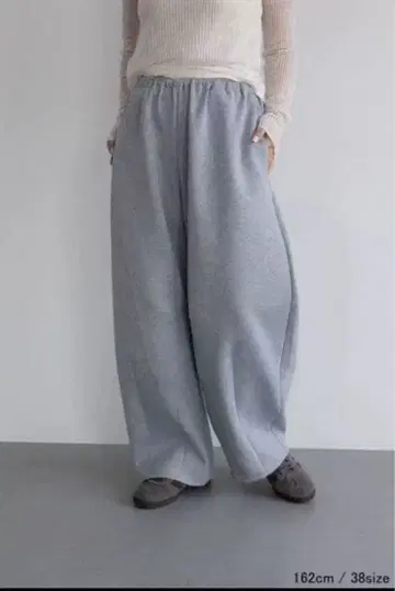 [ CAVEZA ROSSO ] 커브 실루엣 이지 팬츠 그레이