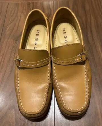 REGAL 리 베이지 로퍼 버클 포함