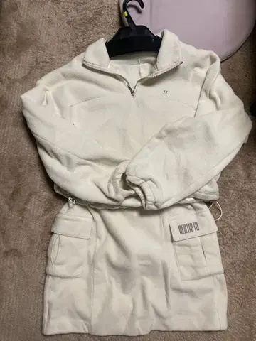 Her lip to 화이트 셋업 S 사이즈