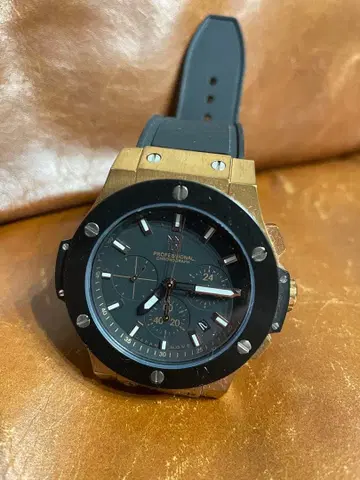 HYAKUICHI 08 블랙 골드 시계