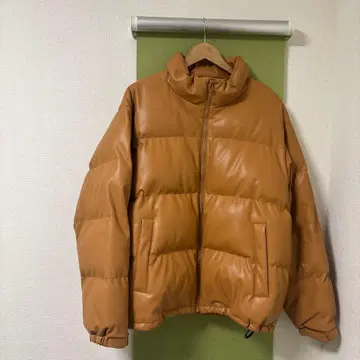 GU 브라운 다운 자켓