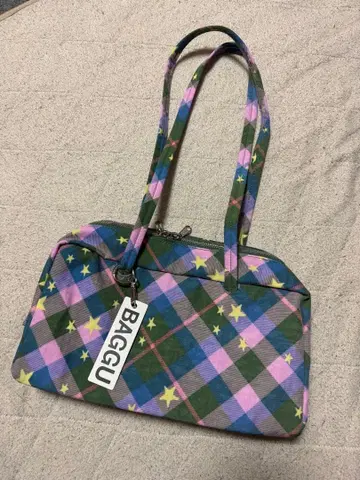 [ BAGGU ] 택 포함 미사용 새상품. 볼러 백