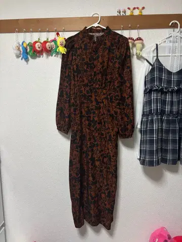 꽃무늬 긴팔 맥시 원피스