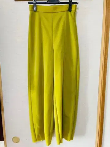 AMERI 밝은 그린 와이드 팬츠 뒷면 포켓 부착