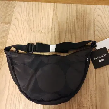 [ 새상품급 미사용 새상품 ] marimekko 블랙 숄더백