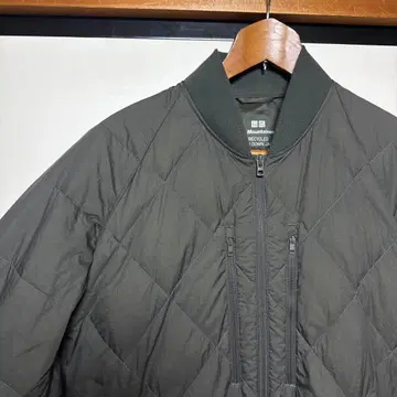 유니클로 리사이클 하이브리드 다운 자켓 올리브 XL