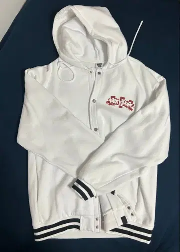 Nasty Dog 화이트 후드티 후드 부착