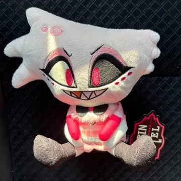 익명 하즈빈 호텔에 오신 것을 환영합니다 앉아 봉제 인형 라운드 원 엔젤