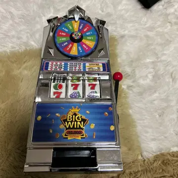 슬롯 머신 저금통