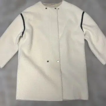 allureville 노카라 보아 코트