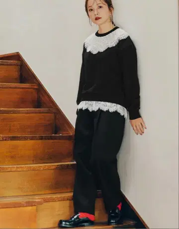 titivate 블랙 레이스 긴팔 트레이닝복