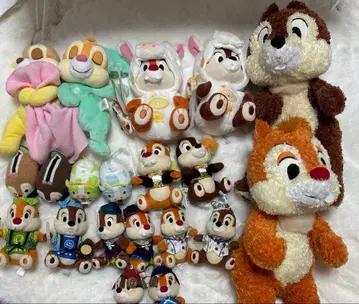 칩과 데일 인형 배지 묶음 판매