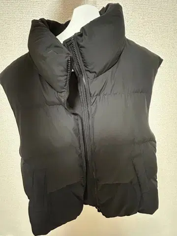 블랙 다운 베스트