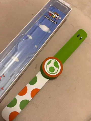 파워업 밴드 요시 디자인