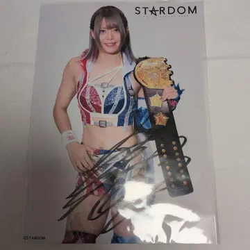이와타니 마유 친필 사인 IWGP 여자 챔피언 시절 포트레이트