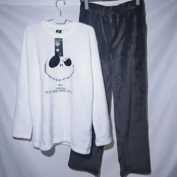 새상품 상하의 세트 L 잭 나이트메어 디즈니 자수 셋업