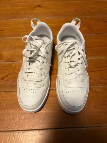 무인양품 x Reebok 화이트 스니커즈 26cm 박스 있음