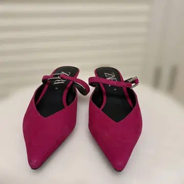 ZARA 뮬 샌들 마젠타