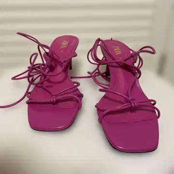 ZARA 샌들 마젠타 핑크