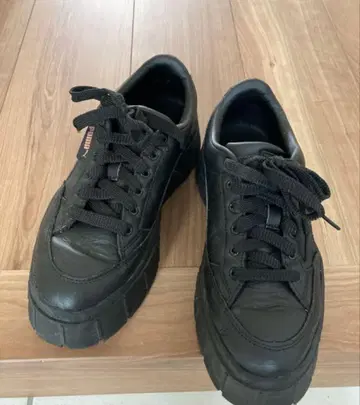 푸마 스니커즈 통굽