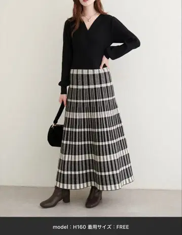 내추럴 꾸뛰르 카슈쿨 체크 니트 원피스