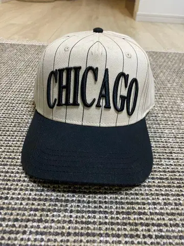 Alice&Wonder Chicago 스트라이프 캡 화이트/네이비