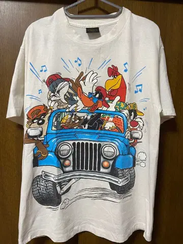 애니메이션 캐릭터 T셔츠 화이트