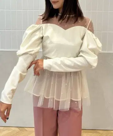 엘레강트한 퍼프 슬리브 블라우스