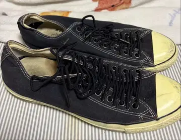 컨버스와 존 바바토스의 콜라보 스니커즈