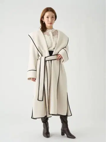 스나이델 파이핑 후드 코트 여성용 가운 화이트 무지 겨울