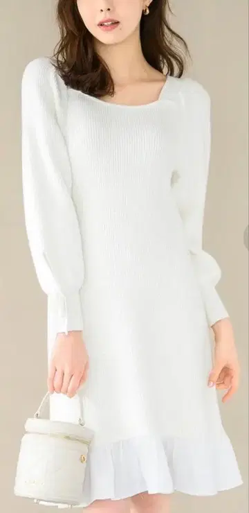 새상품 미슈마슈 밑단 프릴 미니 니트 원피스