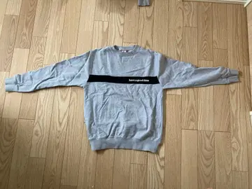 그레이 맨투맨 have a good time