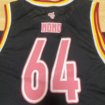 트와이스 모모 유니폼 ready to be 콘서트 얼룩 있음