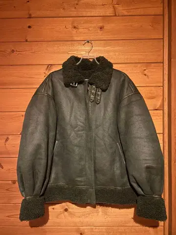 SPIRALGIRL 다크 그린 무스탕 코트