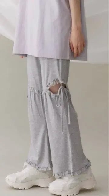 merry jenny 레이스 컷 프릴 리브 팬츠