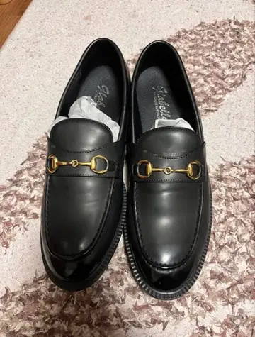 Ghalella 블랙 가죽 로퍼