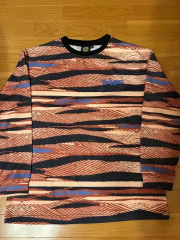 sexhippies 스트라이프 패턴 T셔츠 M 서멀 긴팔 스케이터