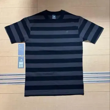 뉴발란스 스트라이프 티셔츠 M 사이즈