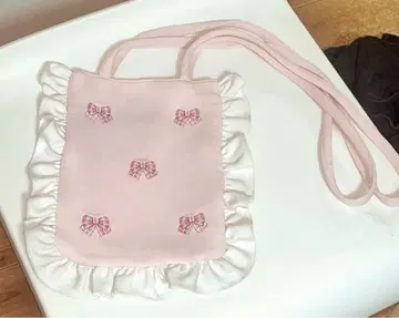 JILTU 지루추 토트백 ribbon frill tote bag