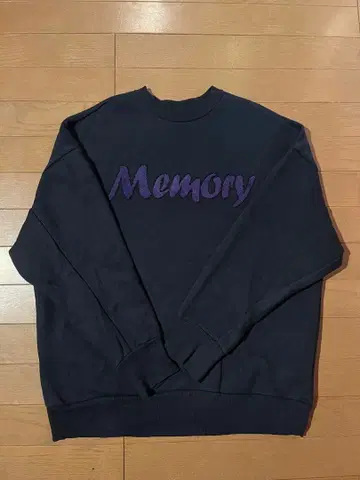 Memory 자수 맨투맨 네이비 구제 의류 빅 루즈