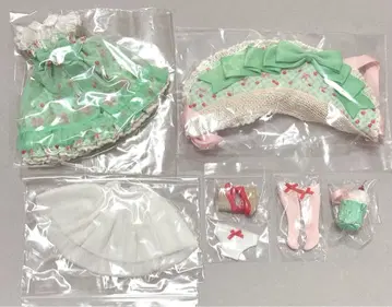 크리미 체리 스위트 하트 브라이스 아웃핏만