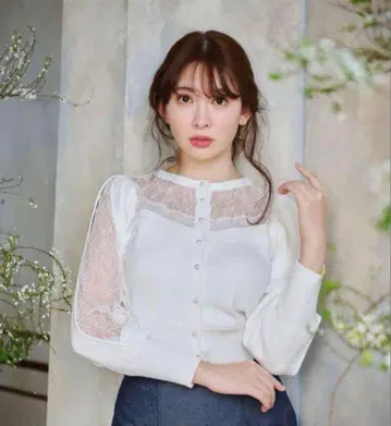 Herlipto Open Sleeve Lace Cardigan