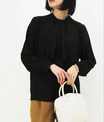 앤잇 보타이 블라우스 블랙 L