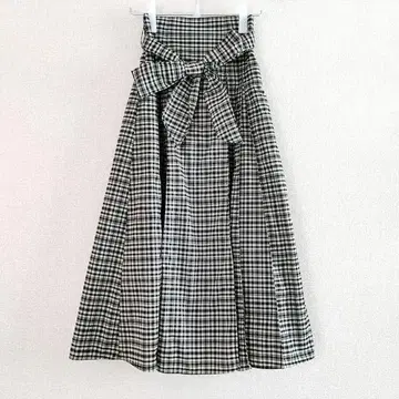 [ 미사용 LILY BROWN ] 하이웨스트 플레어 스커트