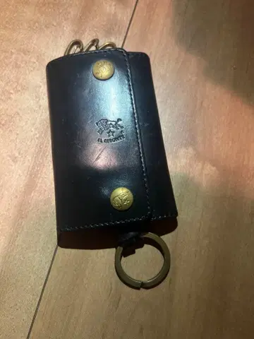 ILBISONTE 가죽 키케이스 블랙 부속의 가방 포함