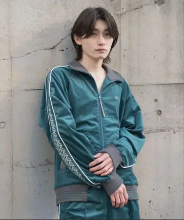 Camphor wood 벨로아 트랙 자켓 M