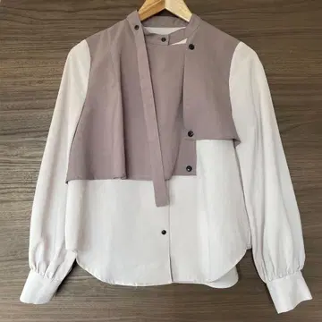 UNITED TOKYO 하프 타이 블라우스