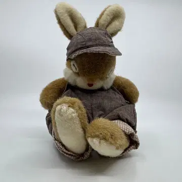 레트로 봉제 인형 토끼